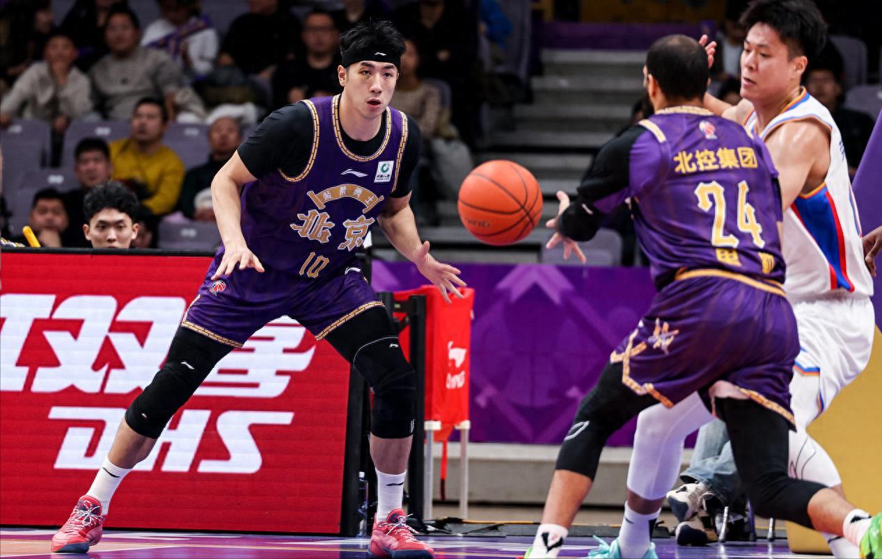 超级指数网-得不偿失！北控23分输广厦，朱松玮反击摔到腰，胡金秋狂砍22+7