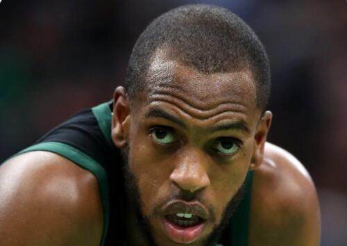 魔鬼赛程收获4连胜 雄鹿恢复元气开启卫冕模式